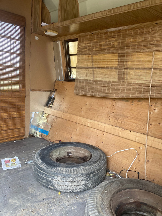 34’ camper trailer storage trailer farm  office restore  in Park Models in Barrie - Image 4