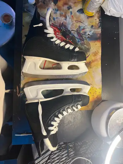 Used Hockey Skates size 4, View more
