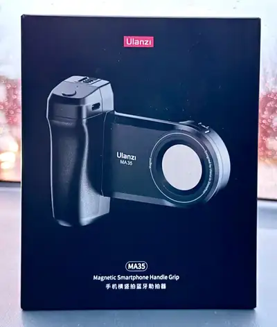 Smartphone “camera” grip & shutter trigger (Ulanzi MA35), View more