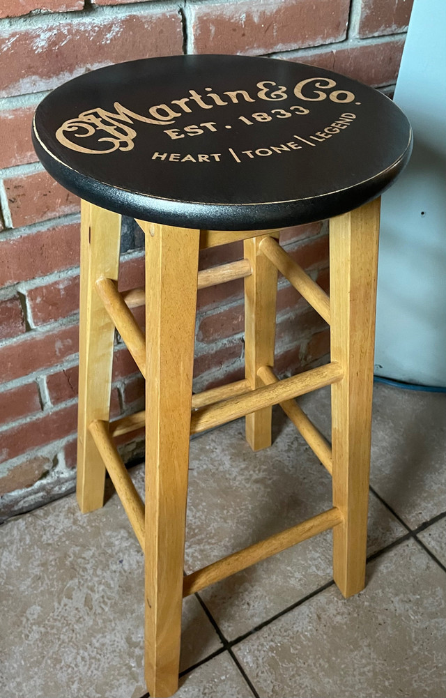 Awesome guitar stool  in Guitars in Oshawa / Durham Region - Image 2