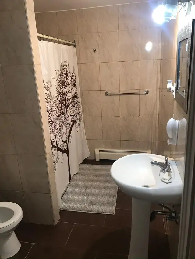 Chambres meublées en coloc ,3 et demi, à louer à Montréal-Nord in Long Term Rentals in City of Montréal - Image 2