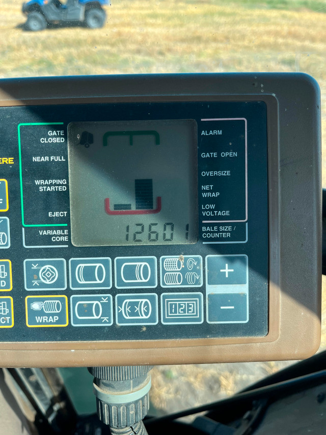 John Deere 567 Baler in Farming Equipment in Saskatoon