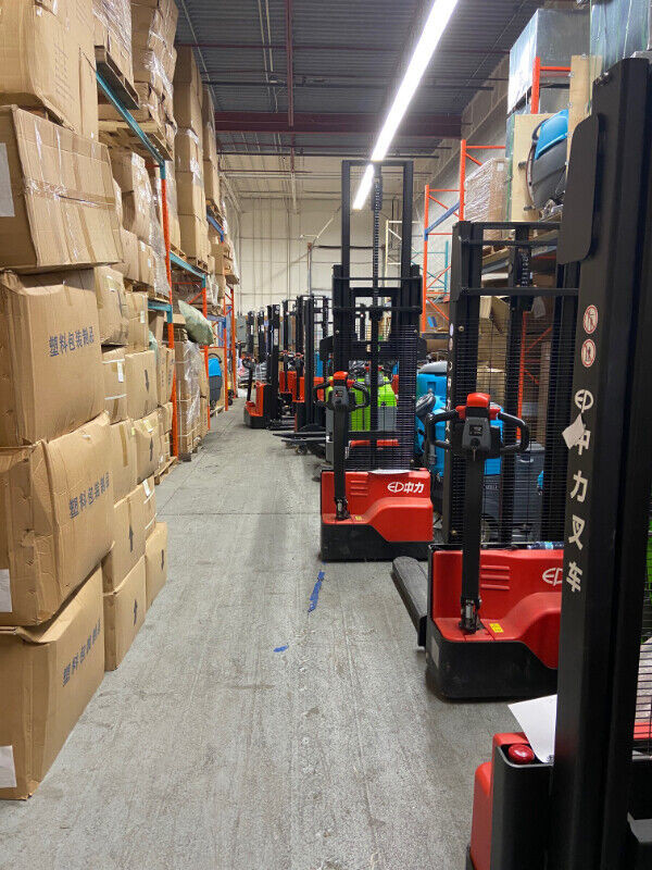 Brand New Pallet Stacker! in Other Business & Industrial in Regina - Image 4