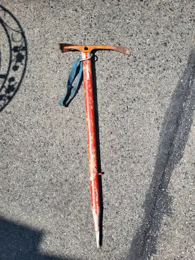 Vintage MSR Thunderbird Ice Axe Mountaineering Climbing 31.5” Alpine Seattle WA