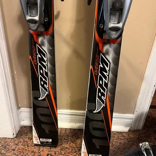 167 Rossignol ski with boots  in Ski in Markham / York Region - Image 6
