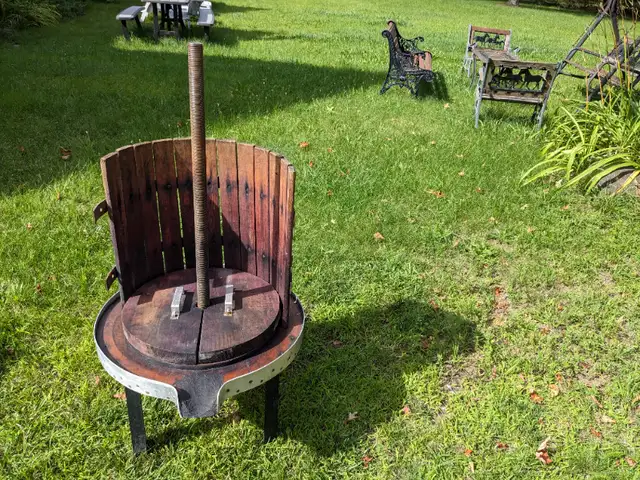 Grape Press in Hobbies & Crafts in Barrie - Image 7