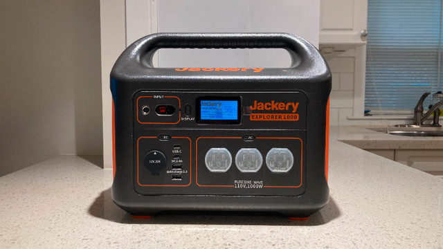 Jackery Explorer 1000 Solar Generator / Portable Power Station in General Electronics in Vancouver - Image 2