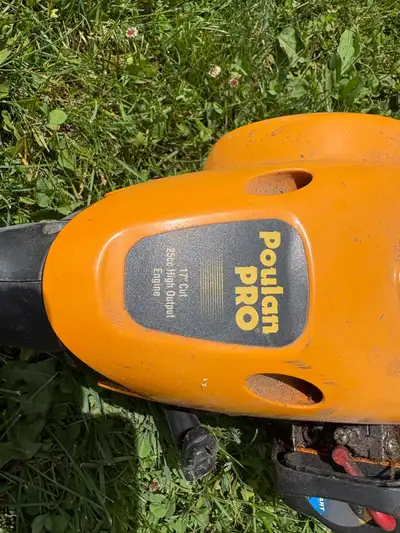 Poulan trimmer Runs good $40