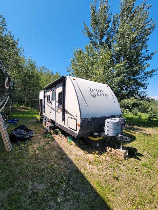 2014 R -vision trail lite 210RB in Travel Trailers & Campers in St. Albert