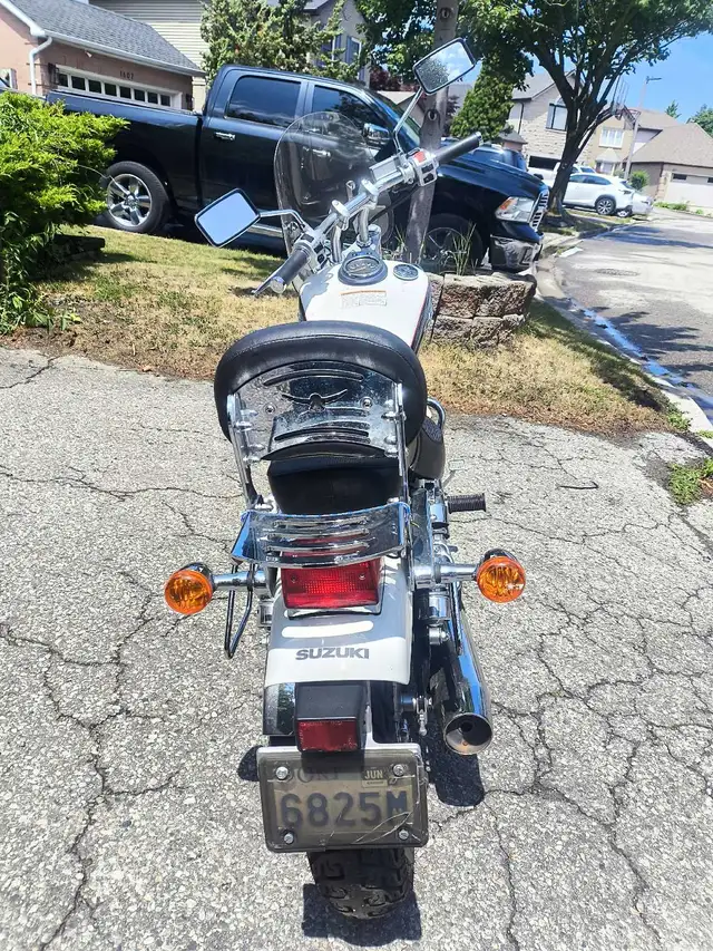 2010 Suzuki boulevard s40 in Street, Cruisers & Choppers in City of Toronto - Image 5