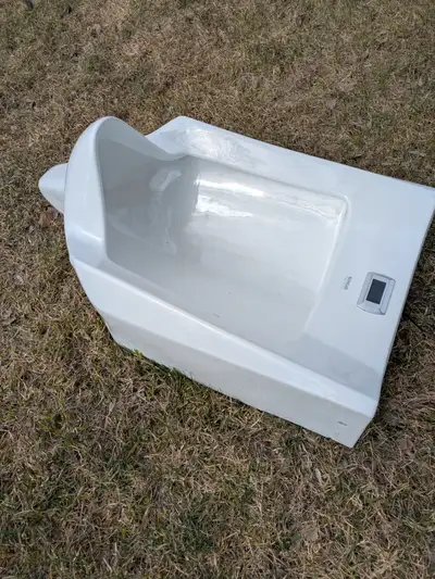 Kohler touchless urinal, View more