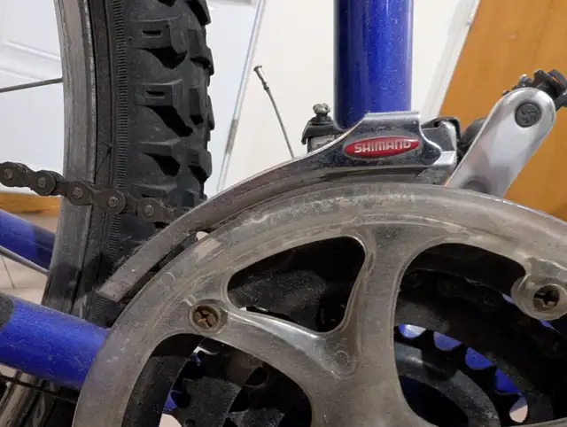 vélo de montagne SCHWINN in Mountain in City of Montréal - Image 10