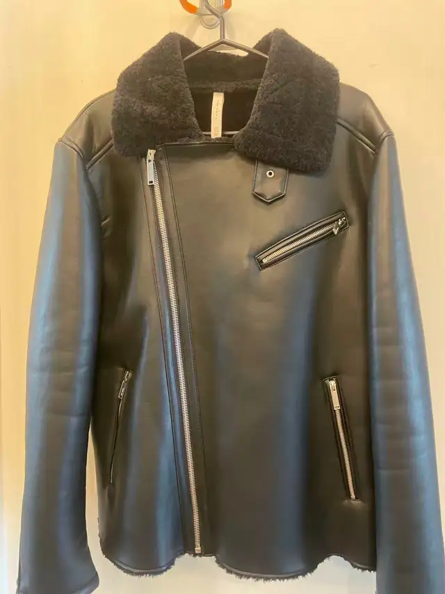 ZARA Front Zipper Black  Men Leather Jacket in Men's in City of Toronto - Image 4