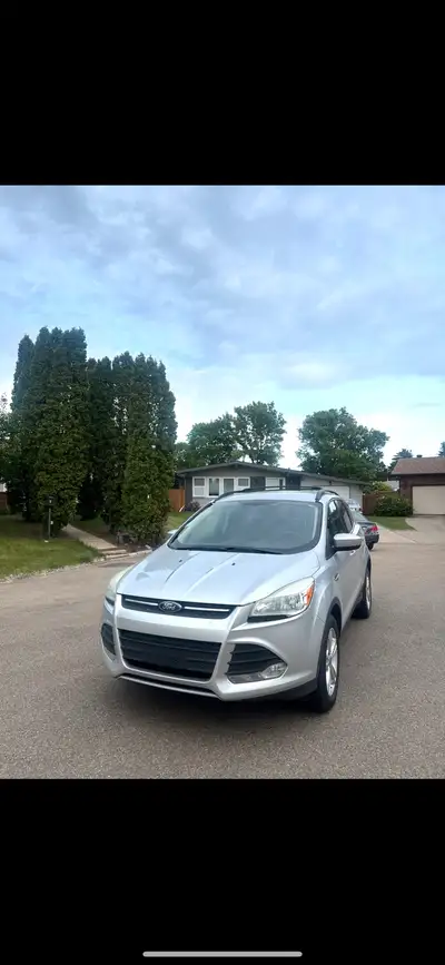 2013 Ford Escape SE AWD *Alberta Plated /Active Title *Clean Title *Price Negotiable *Open to resona...