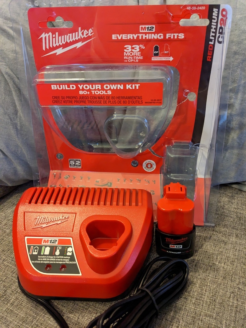 Milwaukee M12 Battery+Charger Outils électriques Ville de Montréal