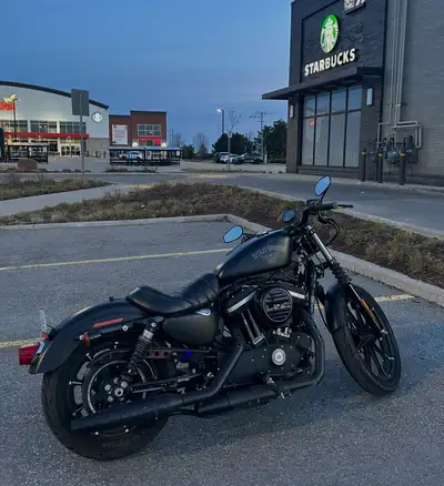 Harley Davidson Sportster Iron 883 Make year: 2019 Kilometers: 11700 2 fob keys available Great cond...