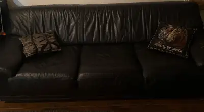 Livinroom couch, View more