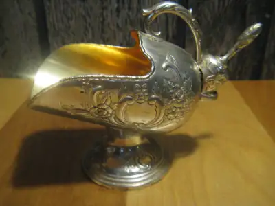 Antiquité RAIMOND SILVERPLATE SUGAR BOWL SCUTTLE, View more