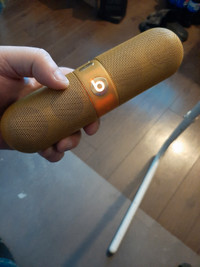 Beats pill blutooth speaker