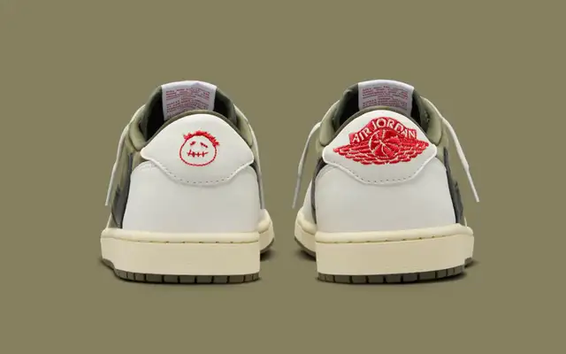 Nike Air Travis Scott Jordan 1 Retro ‘Medium Olive’ - Size 11.5 in Men's Shoes in Oakville / Halton Region - Image 6