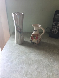 Vase en céramique 7” à 5$, pichet de lait 5” à 5$