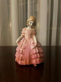 Royal Doulton Figurine Rose HN1368