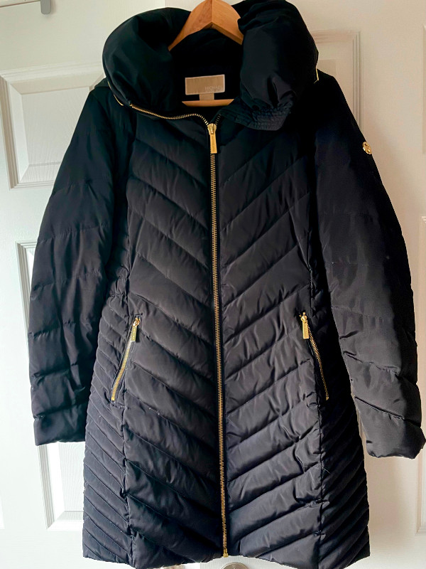 Michael Kors Women Slim Fit Long Down Jacket in Women's - Tops & Outerwear in Markham / York Region - Image 3