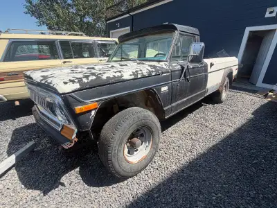 1977 Jeep J10 4X4 Interior in great shape but driver side seat lower is ripped. AMC 360 V8 truck (bo...
