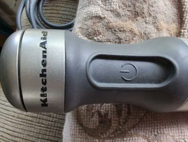 KitchenAid Hand Blender in Processors, Blenders & Juicers in City of Toronto - Image 3