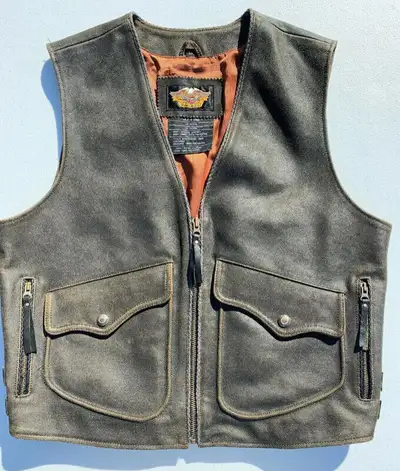 New Large Men’s Harley-Davidson “Billings” Vest, View more