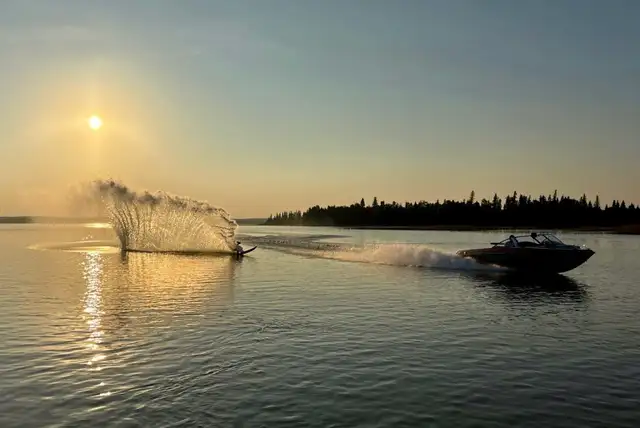 2008 MALIBU RESPONSE LXI BOAT in Powerboats & Motorboats in Prince Albert - Image 11