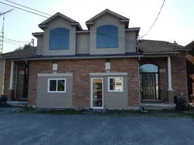 Furnished master bedroom with walkin closet for rent. Perfect for a couple or sharing. Main floor. U...