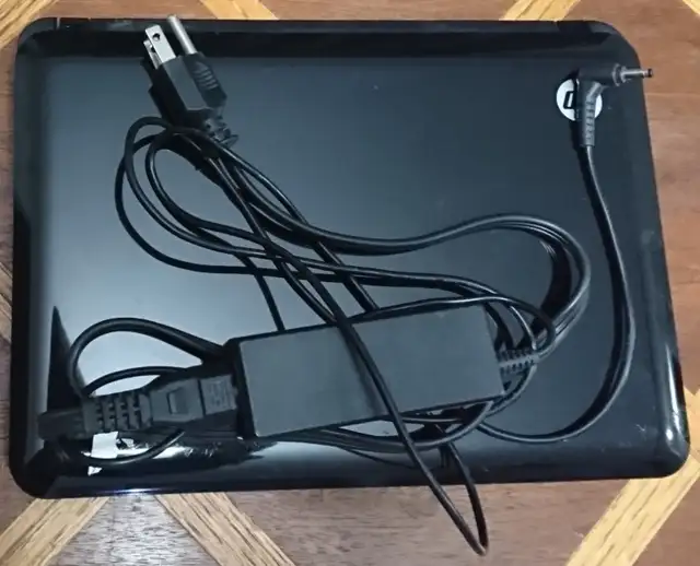 HP Mini 1103000 Netbook, Atom 1.66Ghz, 2GB RAM, 80GB HDD, Win 10 in Laptops in Ottawa - Image 3