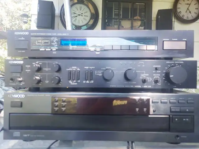 Kenwood stereo combo  in Stereo Systems & Home Theatre in Lethbridge - Image 3