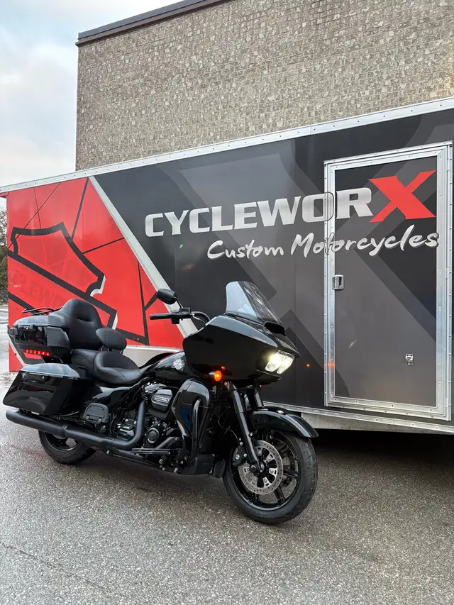 2023 Harley-Davidson Road Glide Ultra Limited in Touring in Markham / York Region - Image 7
