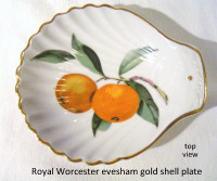 Royal Worcester evesham gold shell plates shape 52 size 3