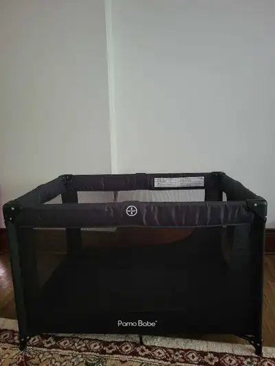 Crib in excellent condition, with soft mattress and storage bag. No tools required for assembly.