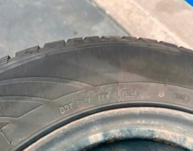 Four Cooper Discover True North Winter Tires (on rims) in Tires & Rims in Markham / York Region - Image 4