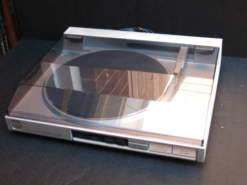 AKAI AP-A50 Direct-Drive Fully Auto Linear Tracking Turntable, used for sale  