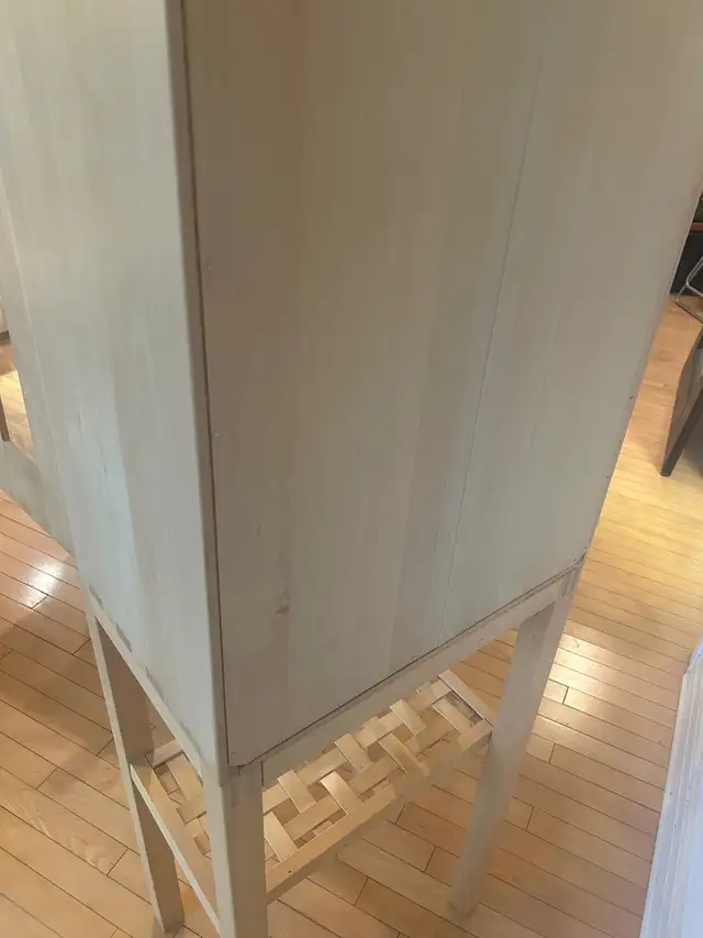 Glass cabinet in Bookcases & Shelving Units in Ottawa - Image 11