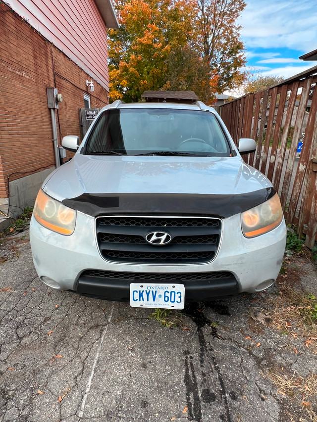 Silver 2009 Hyundai Santa Fe in Cars & Trucks in Oshawa / Durham Region