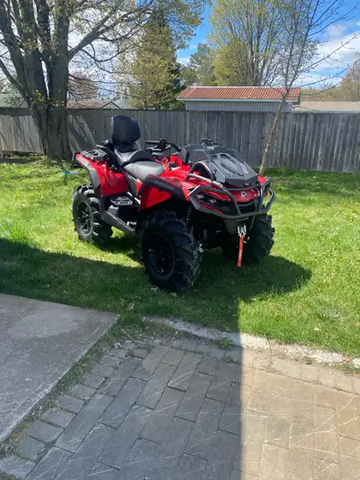 Selling my 2024 canam outland xmr 1000 Currently has 950km Full aluminum skid plates 2up seat Handle...