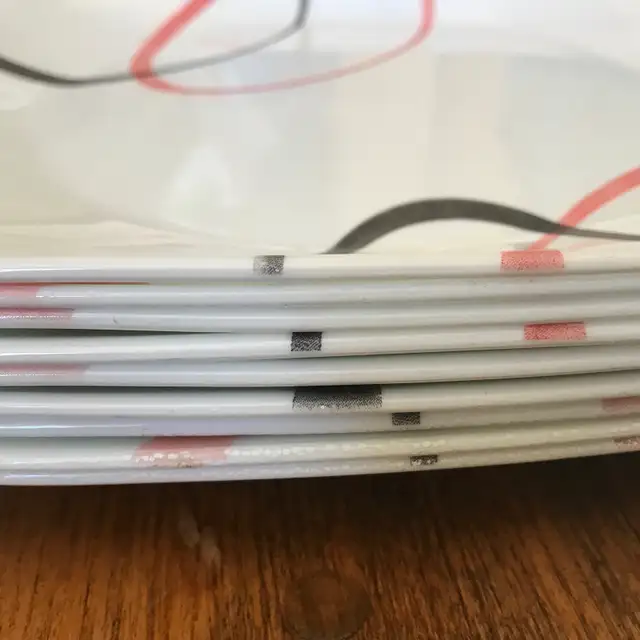 Set of 9 Corelle Dinner Plates Square in Kitchen & Dining Wares in Ottawa - Image 5