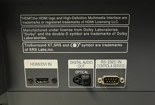 Used 32" LG TV for sale in TVs in Markham / York Region - Image 4