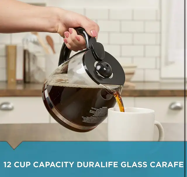 BLACK+DECKER GC3100B 12-Cup Replacement Carafe, Black in Coffee Makers in London - Image 2