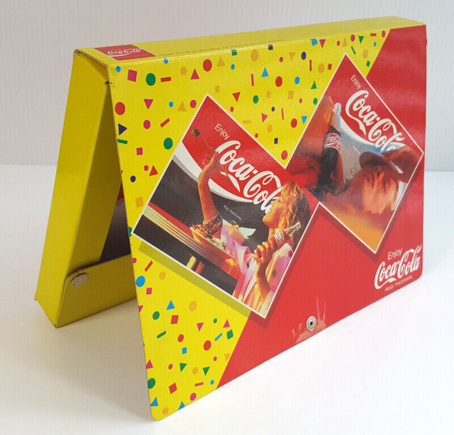 Vintage Coca-Cola Thick Cardboard Magazine File Box in Arts & Collectibles in City of Toronto - Image 2