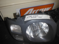 2002-2004 Nissan Xterra Head Lamp
