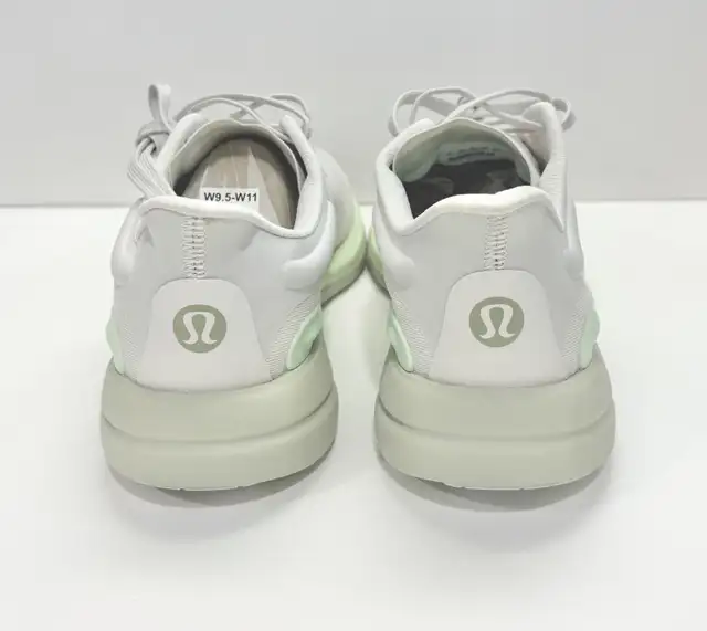 Lululemon women’s shoes size 11 New!! in Women's - Shoes in Oakville / Halton Region - Image 4