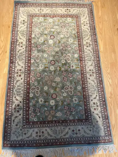 carpet Persian 37 inches x 62 inches, View more