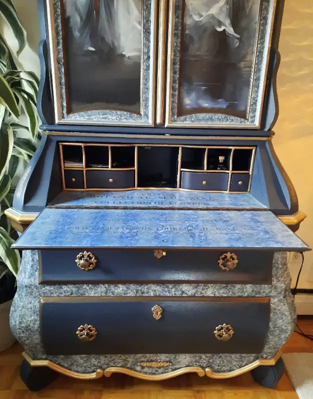 Secretary Desk/shelves/drawers - must sell/moving in Bookcases & Shelving Units in Hamilton - Image 2